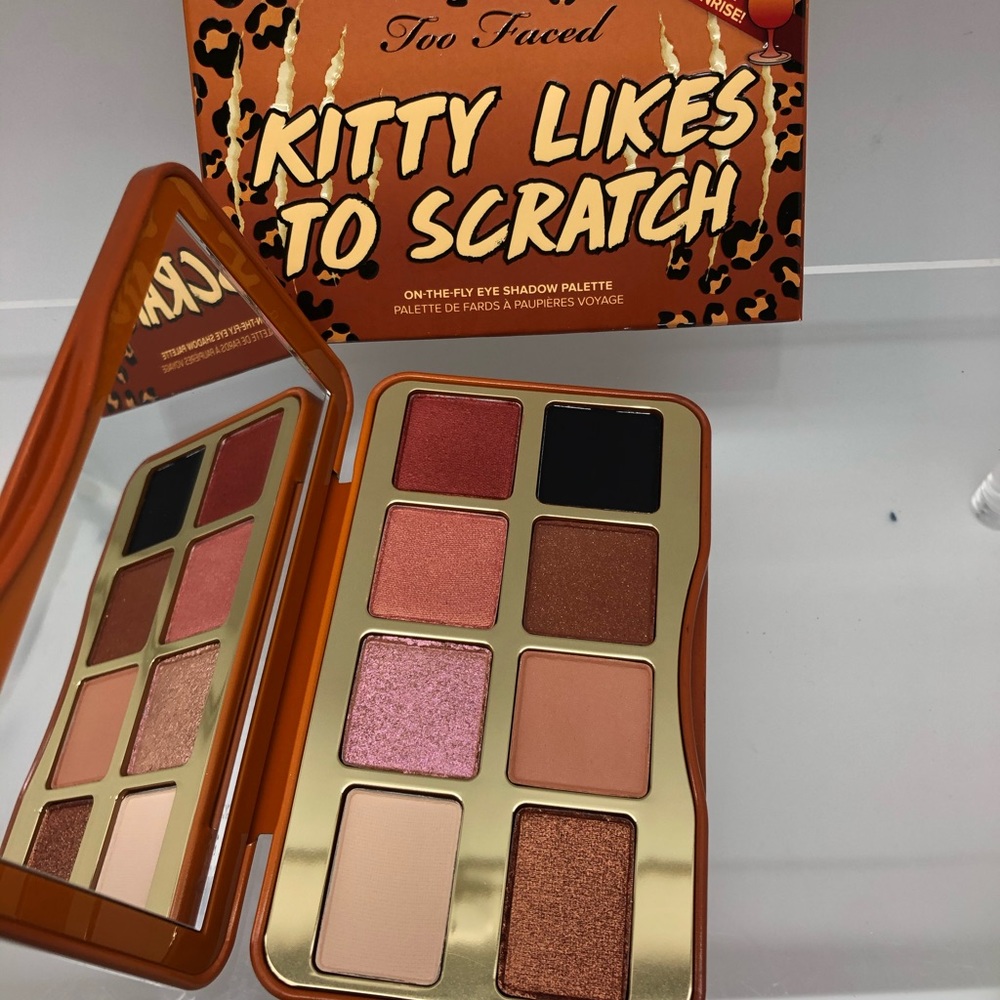 Too Faced Kitty Likes To Scratch EyeShadow Palette